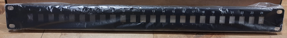 19 inch - Unloaded - Feedthru Panel - 24 Port - 1U - LC DX/SC SX Footprint